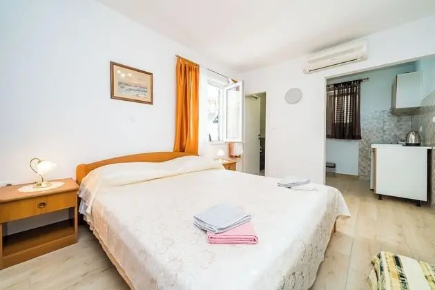 Stüdyo (Comfort Studio Apartment with Terrace)