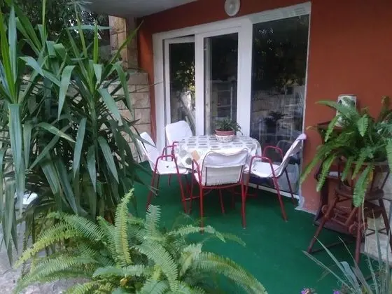 Apart Daire (Marija - garden terrace - A1(4))