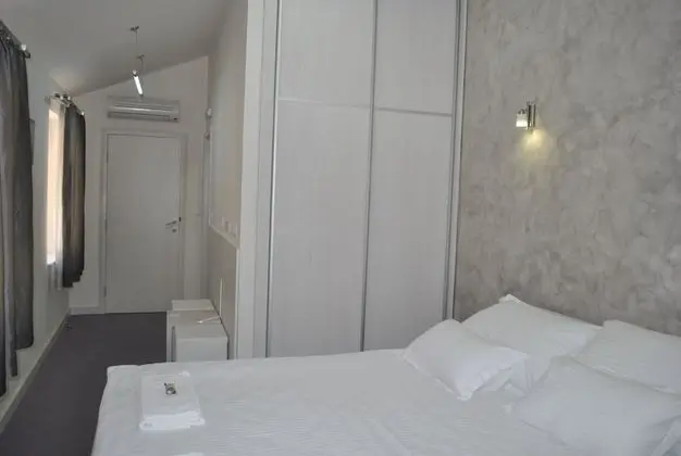 Comfort Tek Büyük Yataklı Oda