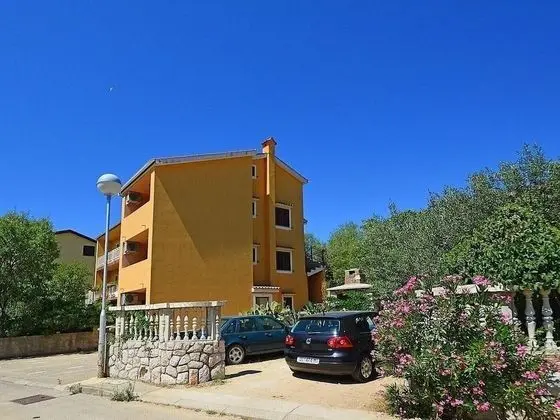 Apart Daire (Marija - with parking - A2(4+1) Prvi )
