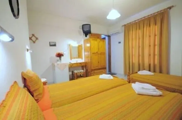 Üç Kişilik Oda (Bathroom Ensuite)