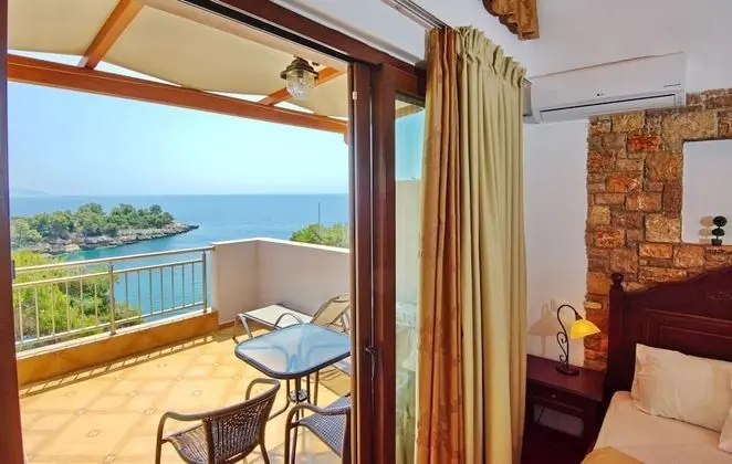Stüdyo, Deniz Manzaralı (for 3)