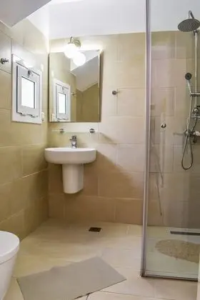 Stüdyo, Küçük Mutfak, Bahçeli