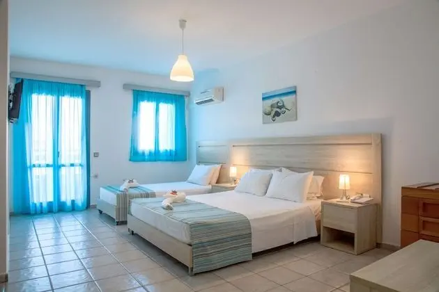 Superior Triple Room Side Sea View
