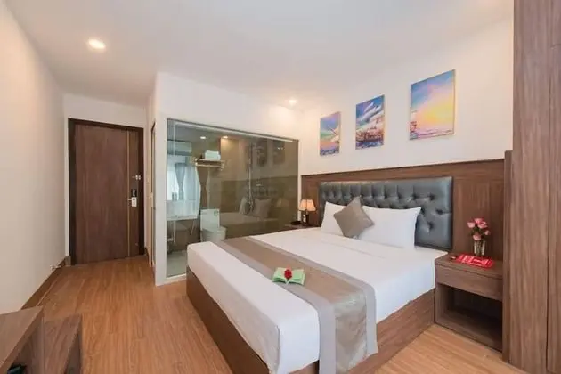 Deluxe Tek Büyük Yataklı Oda, Balkon, Deniz Manzaralı