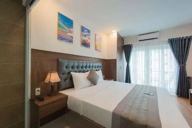 Deluxe Tek Büyük Yataklı Oda, Balkon, Deniz Manzaralı