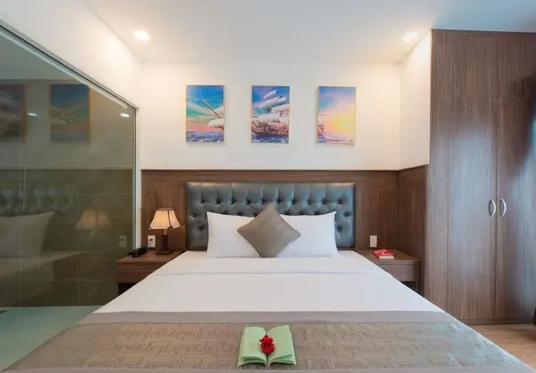 Deluxe Tek Büyük Yataklı Oda, Balkon, Deniz Manzaralı