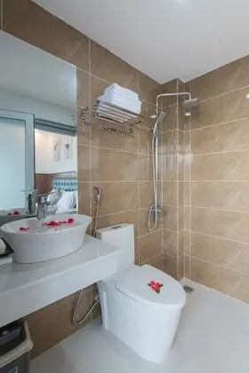 Deluxe Tek Büyük Yataklı Oda, Balkon, Deniz Manzaralı
