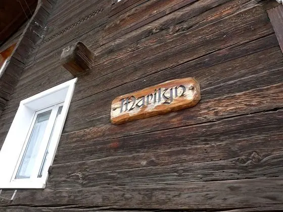 Ev