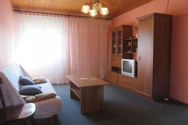 Apart Daire (Marin - 100m from the beach with park)