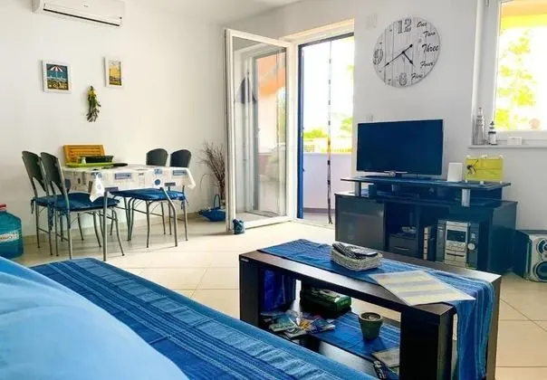 Apart Daire (Marin - 30 m from sea - A1(4))
