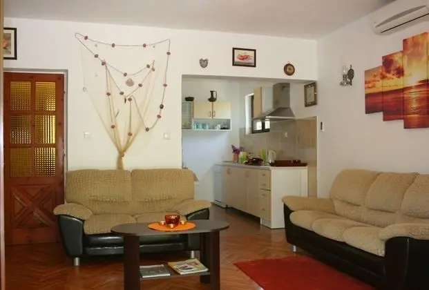 Apart Daire (Marin - 40 m from sea - A1(4+2))