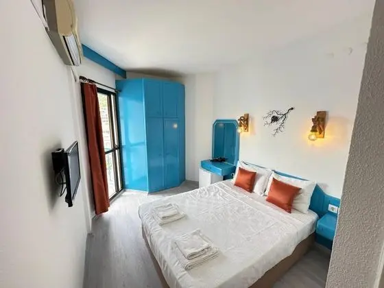 Standart Oda, Kısmi Deniz Manzaralı, Balkonlu