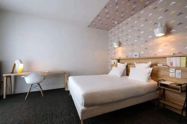 Premium Tek Büyük Yataklı Oda