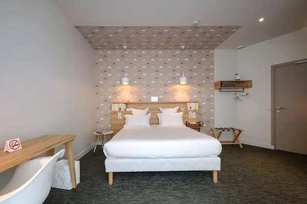 Premium Tek Büyük Yataklı Oda