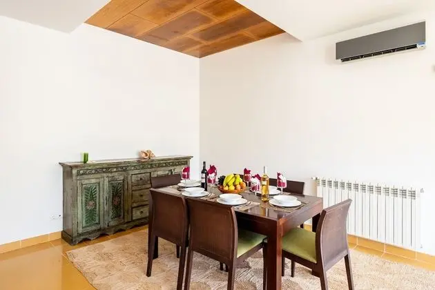 Odada yemek servisi