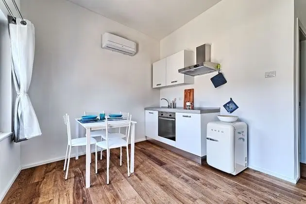 Apart Daire, Göl Manzaralı