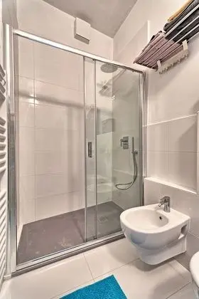 Apart Daire, Göl Manzaralı