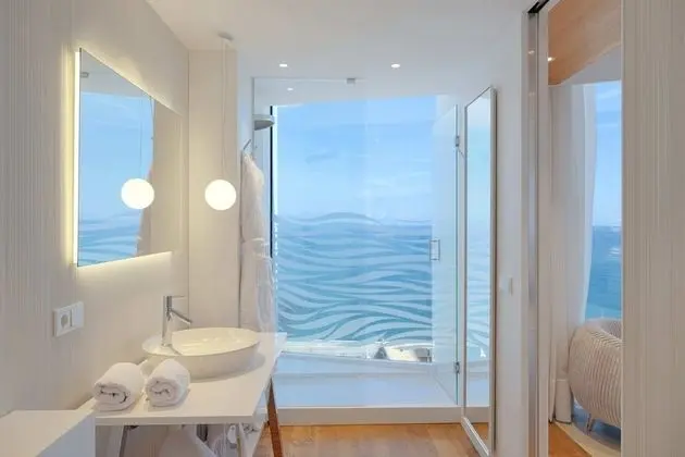 Privilege Room