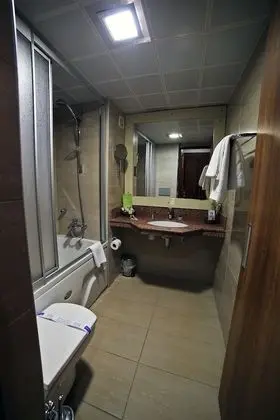 Standard Tek Büyük veya İki Ayrı Yataklı Oda