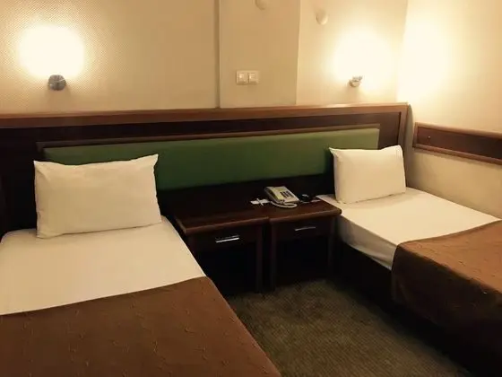 Standart Çift Kişilik Manzarasız Oda