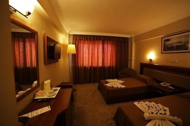 Standart Çift Kişilik Manzarasız Oda