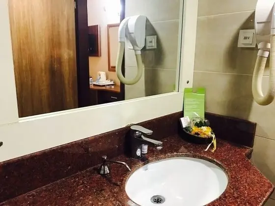 Standart Çift Kişilik Manzarasız Oda
