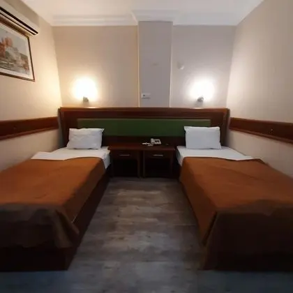 Standart Oda,Bahçe Manzaralı,Balkonsuz