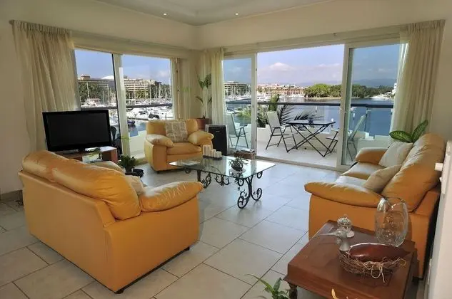 Suite Premium Vista a la Marina.