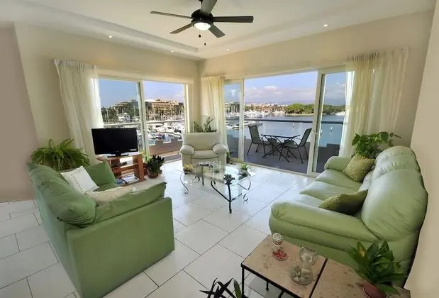 Suite Premium Vista a la Marina.