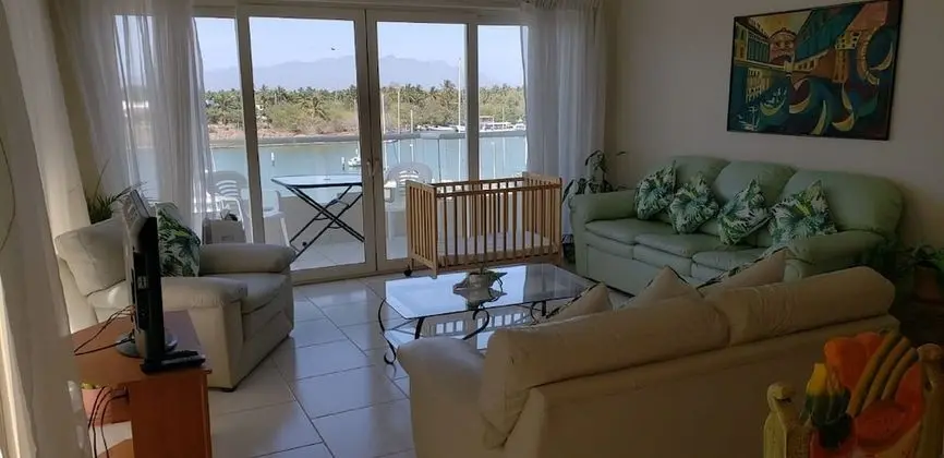 Suite Premium Vista a la Marina.
