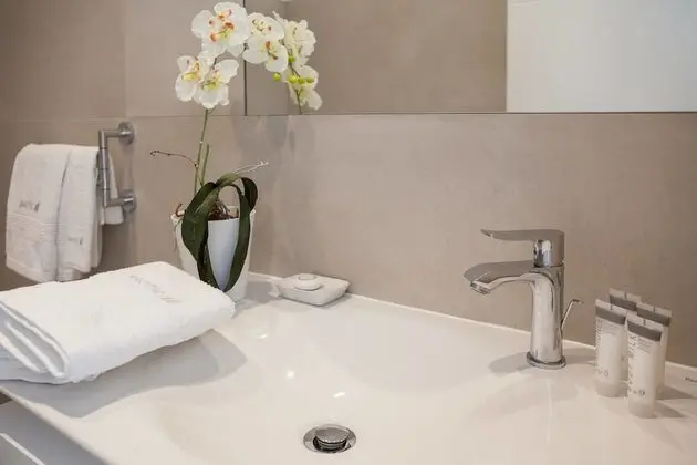 Stüdyo, Deniz Manzaralı (Maslina)