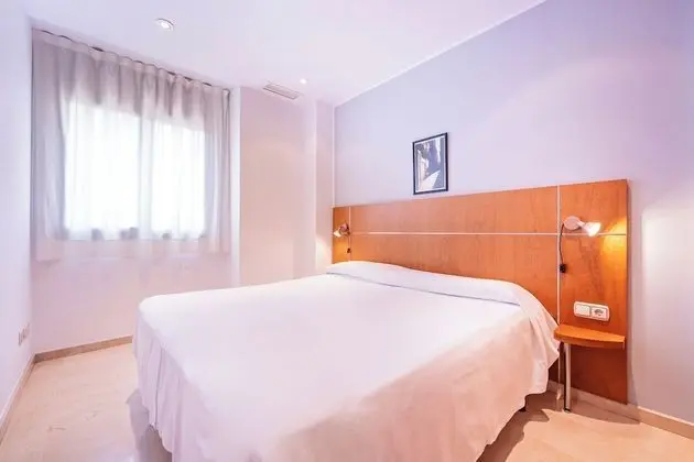Apart Daire, 2 Yatak Odası, Balkon, Avlu Manzaralı
