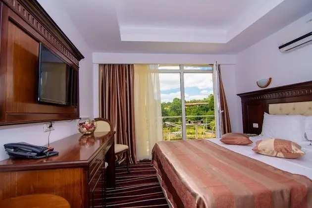 Comfort Tek Büyük Yataklı Oda