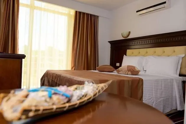 Comfort Tek Büyük Yataklı Oda