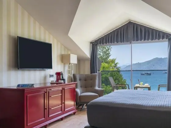 Deluxe Üç Kişilik Oda , Marina Manzaralı, Balkonlu