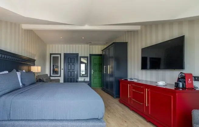 Deluxe Üç Kişilik Oda , Marina Manzaralı, Balkonlu
