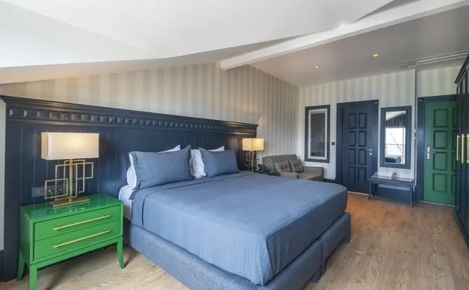 Deluxe Üç Kişilik Oda , Marina Manzaralı, Balkonlu