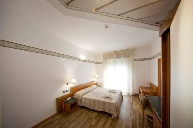 Tek Büyük veya İki Ayrı Yataklı Oda