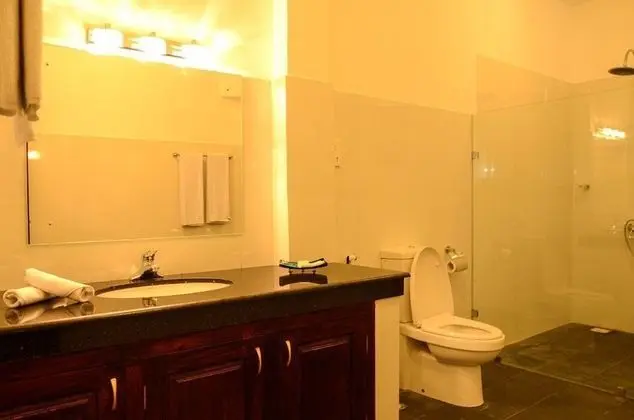 Deluxe Tek Büyük Yataklı Oda, 1 Yatak Odası, Plaj Manzaralı