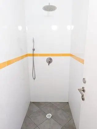 Ortak Ranzalı Oda, Sadece erkekler için
