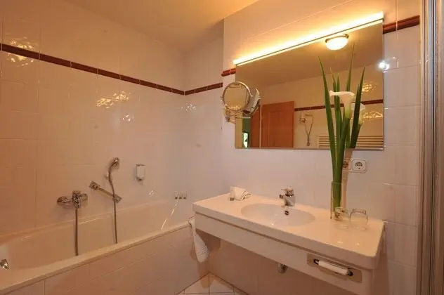 Comfort Tek Büyük Yataklı Oda, Göl Manzaralı