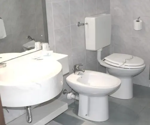 Tek Büyük veya İki Ayrı Yataklı Oda, Balkon, Deniz Manzaralı