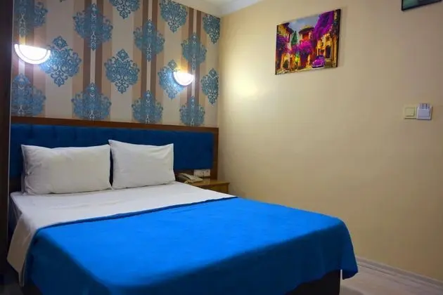 Tek Kişilik, Şehir Manzaralı