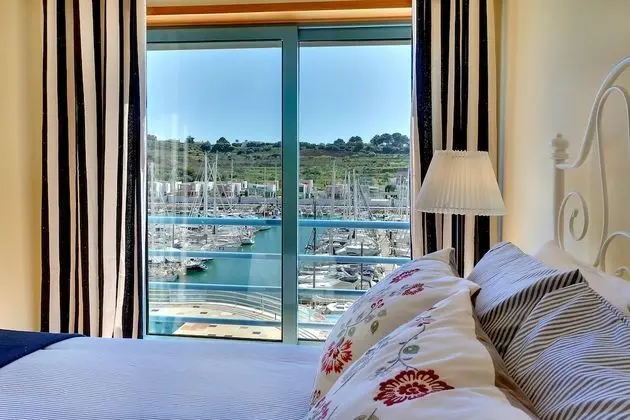 Apart Daire, 1 Yatak Odası, Balkon, Marina Manzaralı