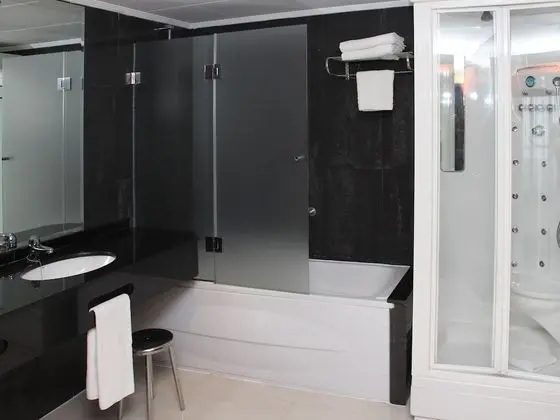 Tek Büyük Yataklı Oda (1 adult + 1 child)