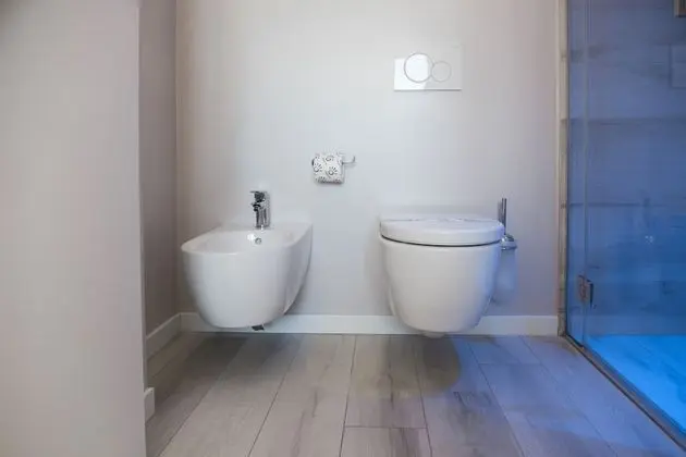 Tek Büyük veya İki Ayrı Yataklı Oda, Balkon, Deniz Manzaralı