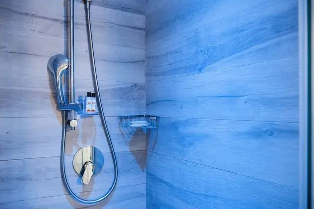 Tek Büyük veya İki Ayrı Yataklı Oda, Deniz Manzaralı