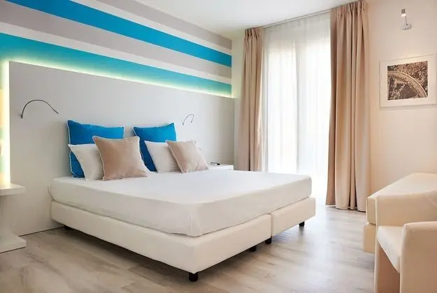 Üç Kişilik Oda, 1 Yatak Odası