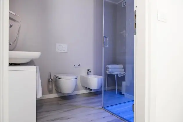 Üç Kişilik Oda, 1 Yatak Odası